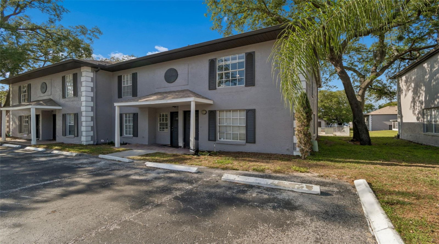 Tampa, Florida 33617, 3 Bedroom Bedrooms, ,2 Bathroombathrooms,Residential,For Sale,Sunridge Palms,0,Mfrtb8500526