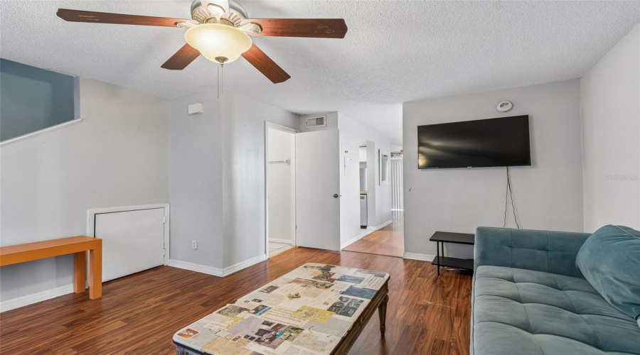 Tampa, Florida 33617, 3 Bedroom Bedrooms, ,2 Bathroombathrooms,Residential,For Sale,Sunridge Palms,0,Mfrtb8500526