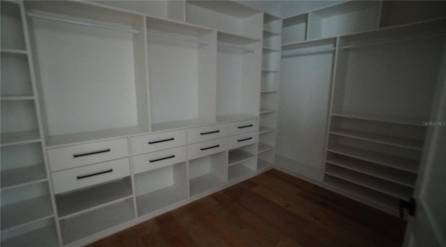 Tampa, Florida 33629, 4 Bedroom Bedrooms, ,4 Bathroombathrooms,Residential,For Sale,Estrella,0,Mfrtb8540762