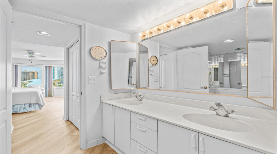 Primary Ensuite Bath