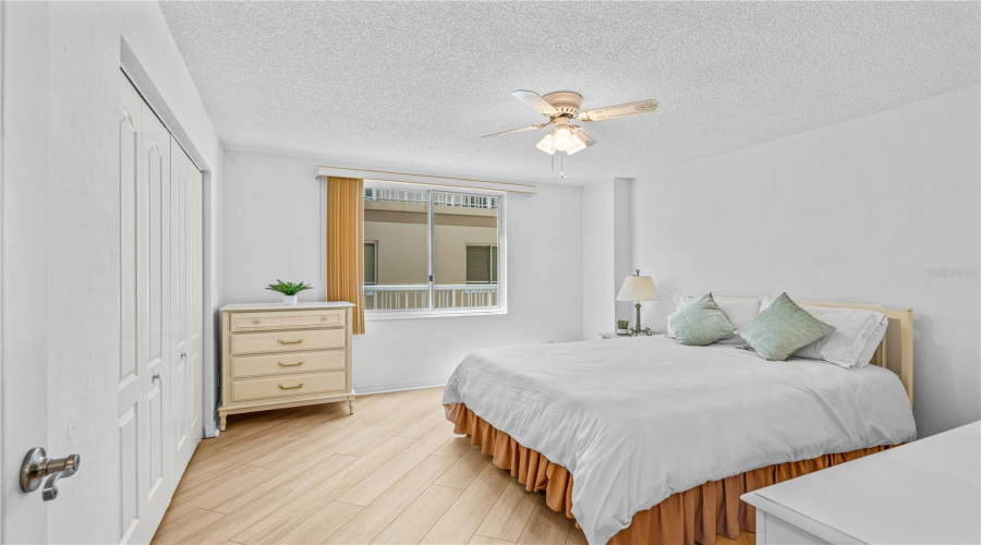 3Rd Bedroom Is Split From Others