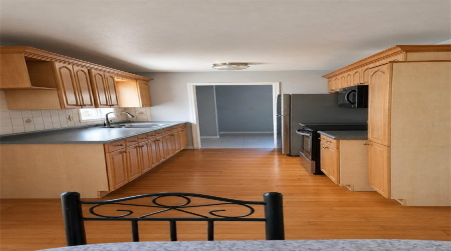 Orlando, Florida 32811, 3 Bedroom Bedrooms, ,2 Bathroombathrooms,Residential,For Sale,Cornelia,0,Mfro6410741