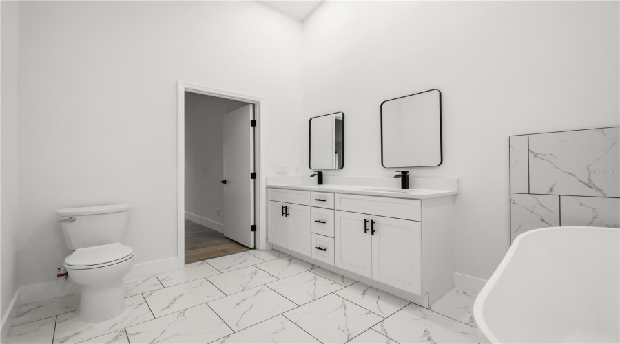 Orlando, Florida 32837, 4 Bedroom Bedrooms, ,2 Bathroombathrooms,Residential,For Sale,Quail Trail,0,Mfro6423230