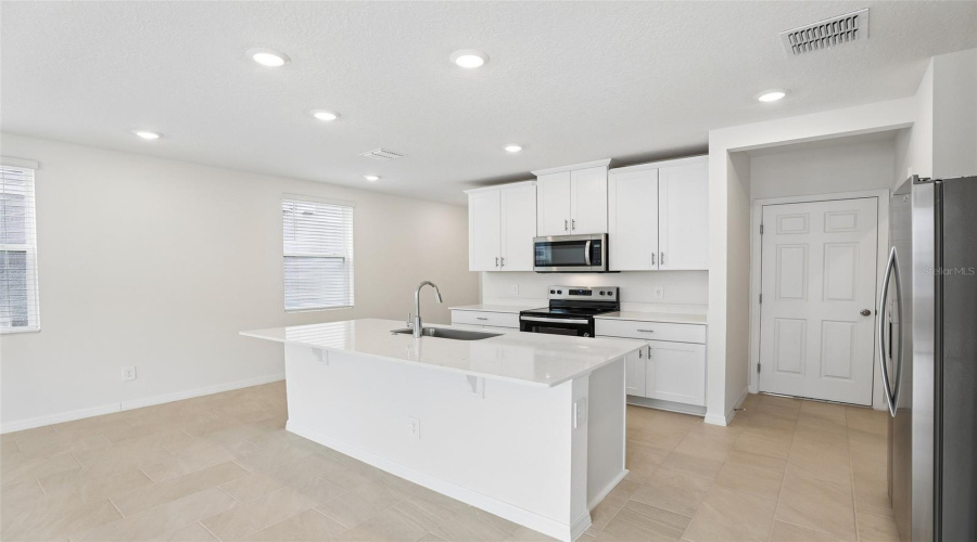 St Cloud, Florida 34772, 3 Bedroom Bedrooms, ,2 Bathroombathrooms,Residential,For Sale,Rangeland,0,Mfrtb8510551