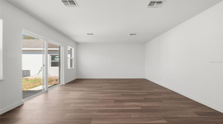 Lady Lake, Florida 32159, 4 Bedroom Bedrooms, ,2 Bathroombathrooms,Residential,For Sale,Skyfield,0,Mfrg5105317