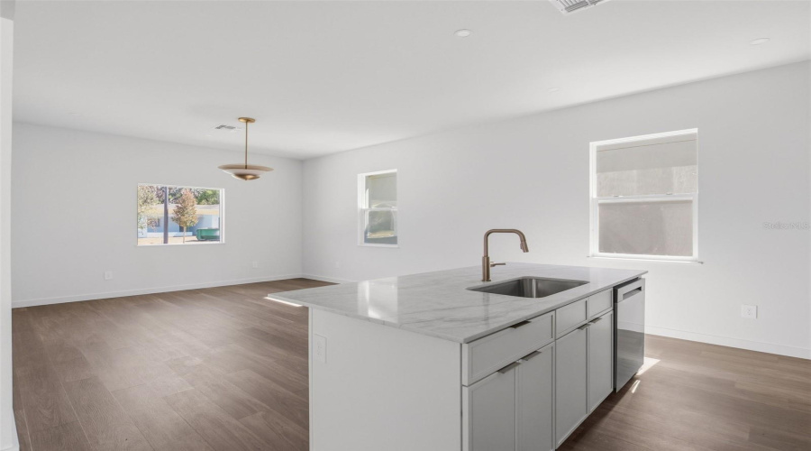 Lady Lake, Florida 32159, 4 Bedroom Bedrooms, ,2 Bathroombathrooms,Residential,For Sale,Skyfield,0,Mfrg5105317