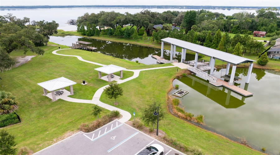 Community Boat Lift To Acces Alligator Lake