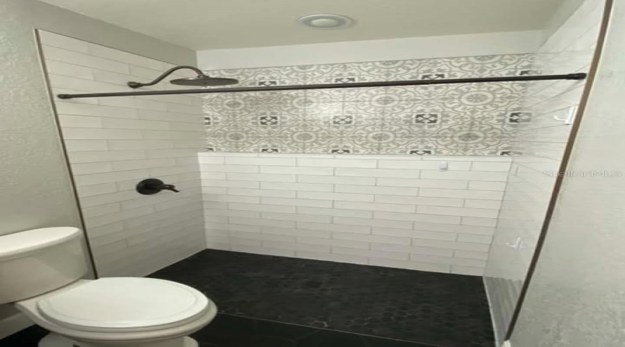 Guest Suite Bathroom