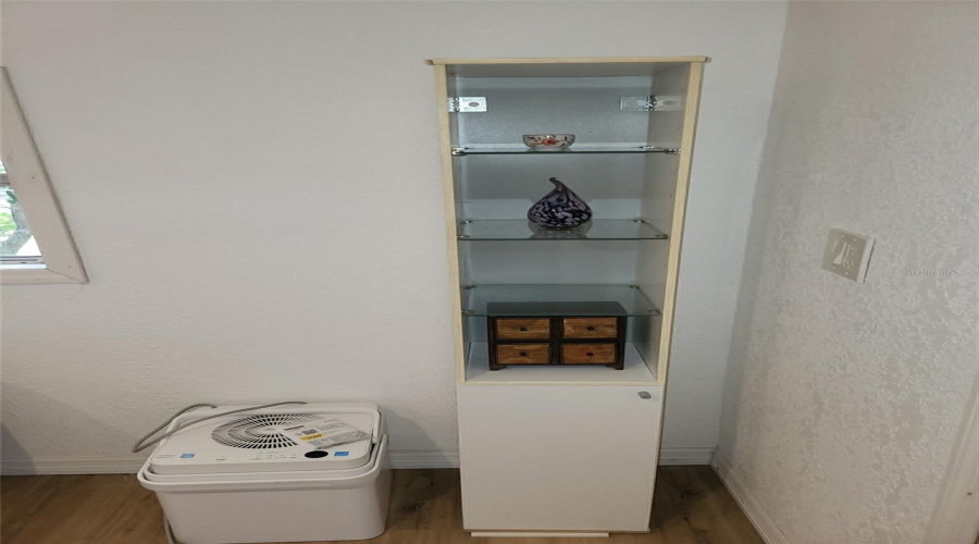 Seperate Unit/Office
