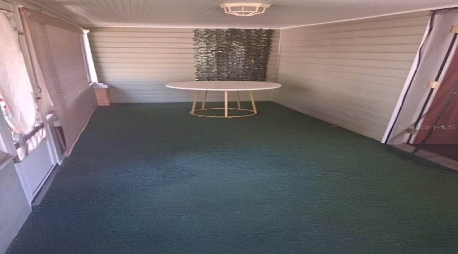 Enclosed Outdoor Area
