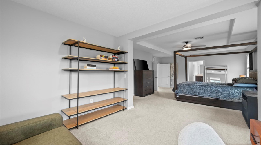 Sarasota, Florida 34240, 4 Bedroom Bedrooms, ,3 Bathroombathrooms,Residential,For Sale,Midnight Pearl,0,Mfra4699321