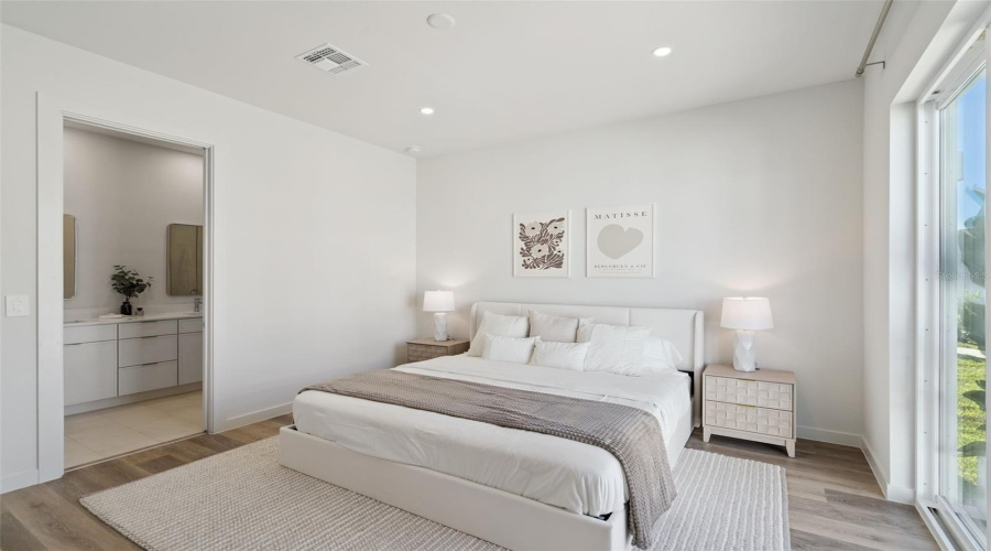 Lady Lake, Florida 32159, 4 Bedroom Bedrooms, ,2 Bathroombathrooms,Residential,For Sale,Skyfield,0,Mfrg5105461