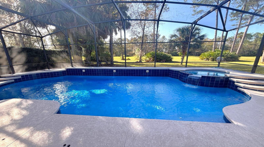 Lake Mary, Florida 32746, 4 Bedroom Bedrooms, ,3 Bathroombathrooms,Residential,For Sale,Shadowmoss,0,Mfro6433454