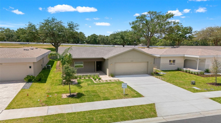 Lady Lake, Florida 32159, 4 Bedroom Bedrooms, ,2 Bathroombathrooms,Residential,For Sale,Skyfield,0,Mfrg5105180