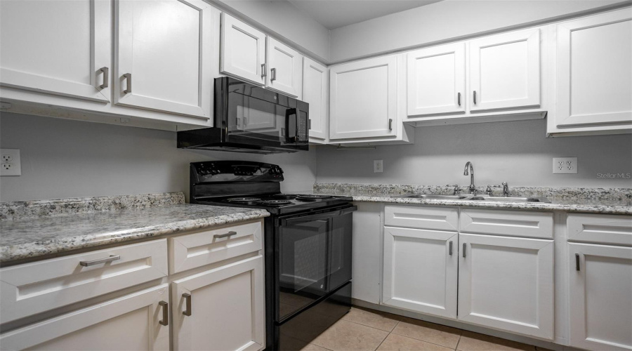 Tampa, Florida 33615, 1 Bedroom Bedrooms, ,1 Bathroombathrooms,Residential,For Sale,Nacido,0,Mfrtb8523625