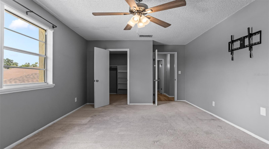 Tampa, Florida 33615, 1 Bedroom Bedrooms, ,1 Bathroombathrooms,Residential,For Sale,Nacido,0,Mfrtb8523625