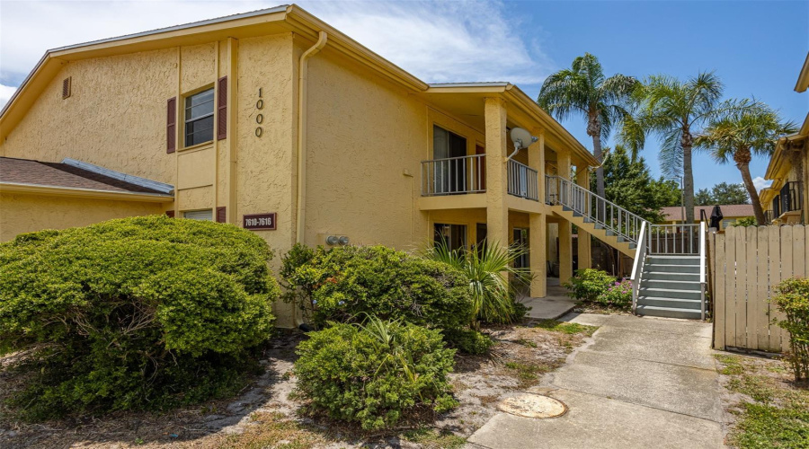 Tampa, Florida 33615, 1 Bedroom Bedrooms, ,1 Bathroombathrooms,Residential,For Sale,Nacido,0,Mfrtb8523625