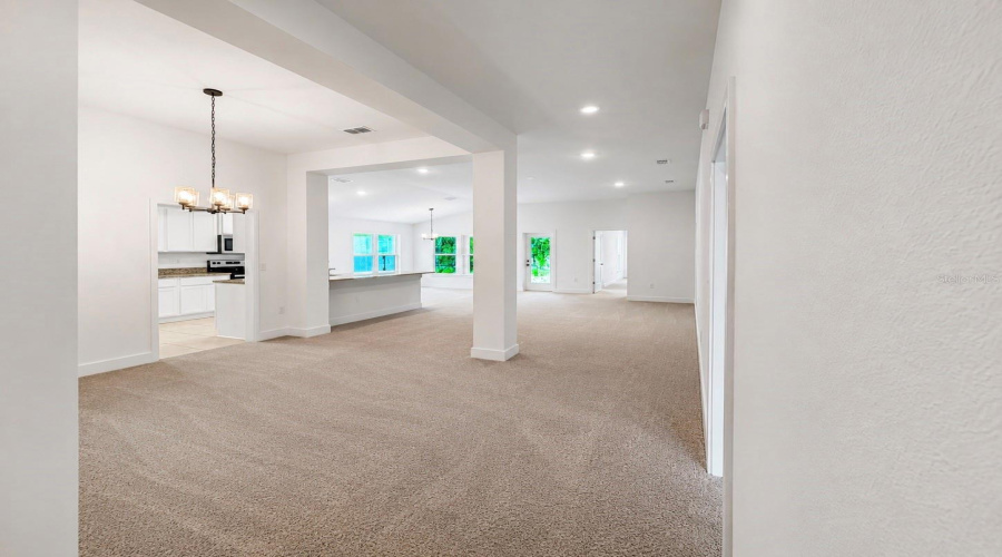 Specious Dinning Room Area
