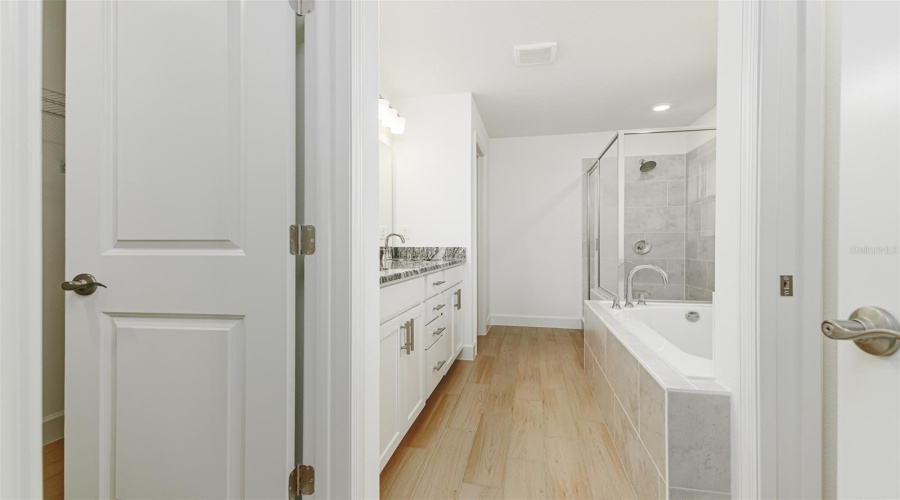 Winter Haven, Florida 33880, 3 Bedroom Bedrooms, ,2 Bathroombathrooms,Residential,For Sale,Thornhill,0,Mfrl4962366