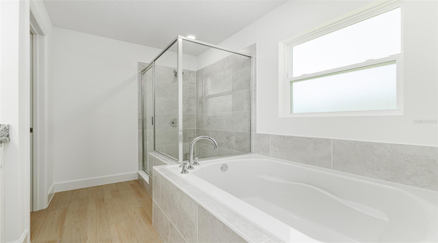 Winter Haven, Florida 33880, 3 Bedroom Bedrooms, ,2 Bathroombathrooms,Residential,For Sale,Thornhill,0,Mfrl4962366