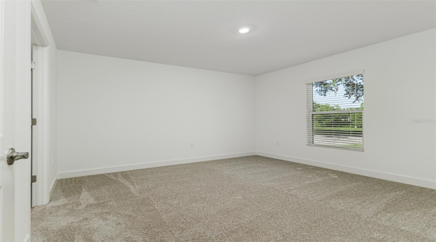 Winter Haven, Florida 33880, 3 Bedroom Bedrooms, ,2 Bathroombathrooms,Residential,For Sale,Thornhill,0,Mfrl4962366