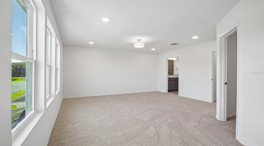 Zephyrhills, Florida 33541, 3 Bedroom Bedrooms, ,2 Bathroombathrooms,Residential,For Sale,Turpins,0,Mfrtb8519421