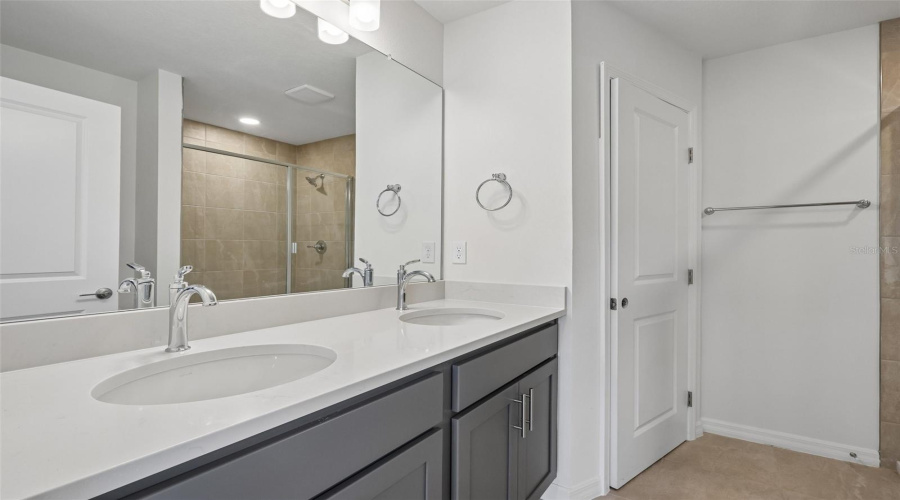 Zephyrhills, Florida 33541, 3 Bedroom Bedrooms, ,2 Bathroombathrooms,Residential,For Sale,Turpins,0,Mfrtb8519421