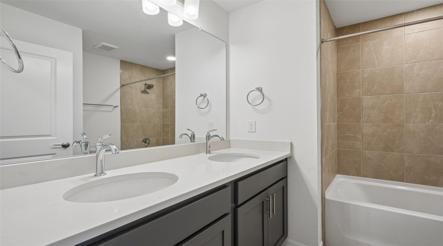 Zephyrhills, Florida 33541, 3 Bedroom Bedrooms, ,2 Bathroombathrooms,Residential,For Sale,Turpins,0,Mfrtb8519421