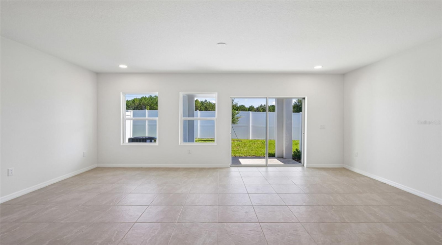 Zephyrhills, Florida 33541, 3 Bedroom Bedrooms, ,2 Bathroombathrooms,Residential,For Sale,Turpins,0,Mfrtb8519421
