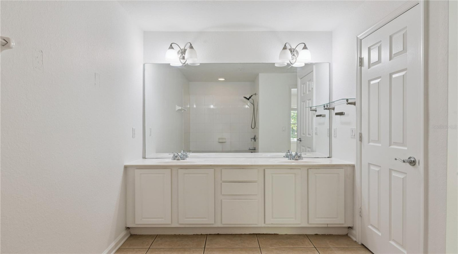 Orlando, Florida 32819, 3 Bedroom Bedrooms, ,2 Bathroombathrooms,Residential,For Sale,Sperone,0,Mfro6424770