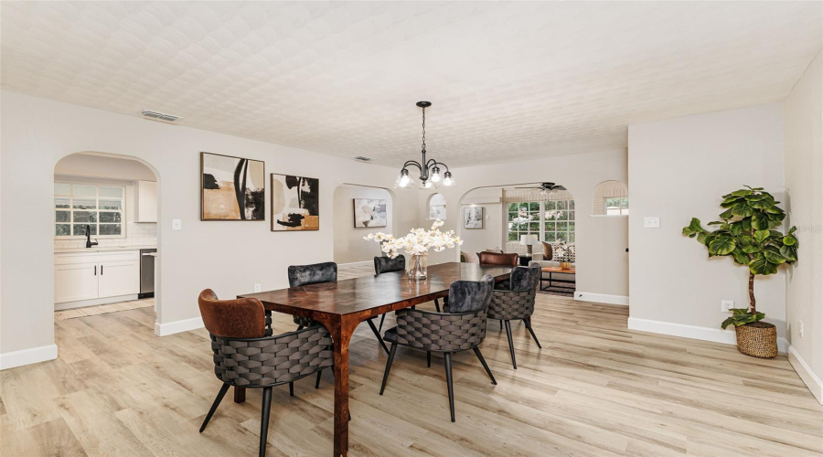Lake Wales, Florida 33898, 3 Bedroom Bedrooms, ,2 Bathroombathrooms,Residential,For Sale,Capps,0,Mfrl4963688