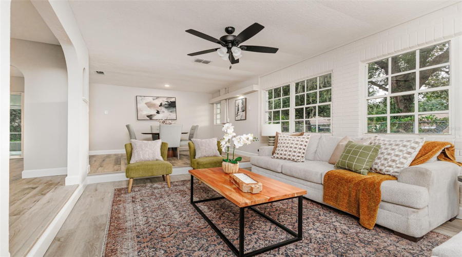 Lake Wales, Florida 33898, 3 Bedroom Bedrooms, ,2 Bathroombathrooms,Residential,For Sale,Capps,0,Mfrl4963688