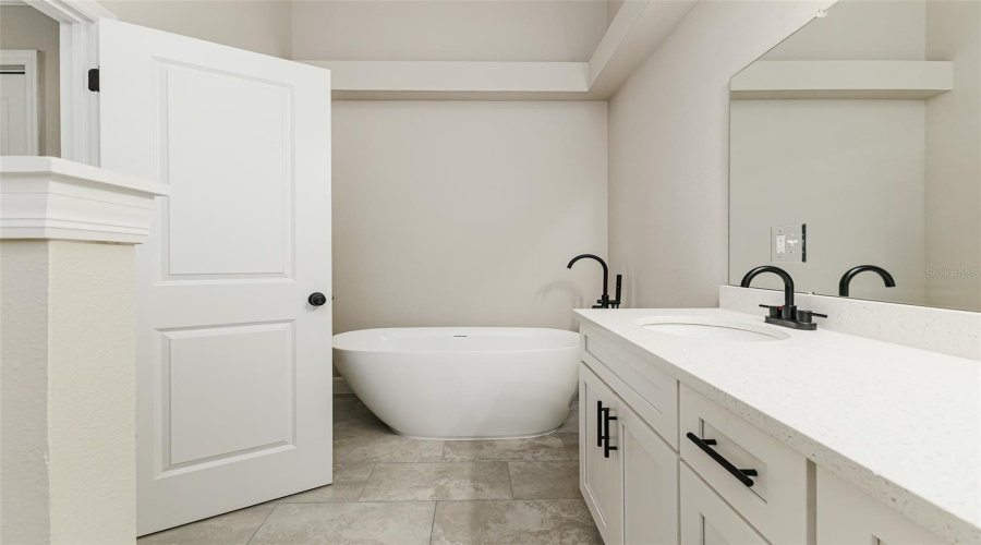 Lake Wales, Florida 33898, 3 Bedroom Bedrooms, ,2 Bathroombathrooms,Residential,For Sale,Capps,0,Mfrl4963688