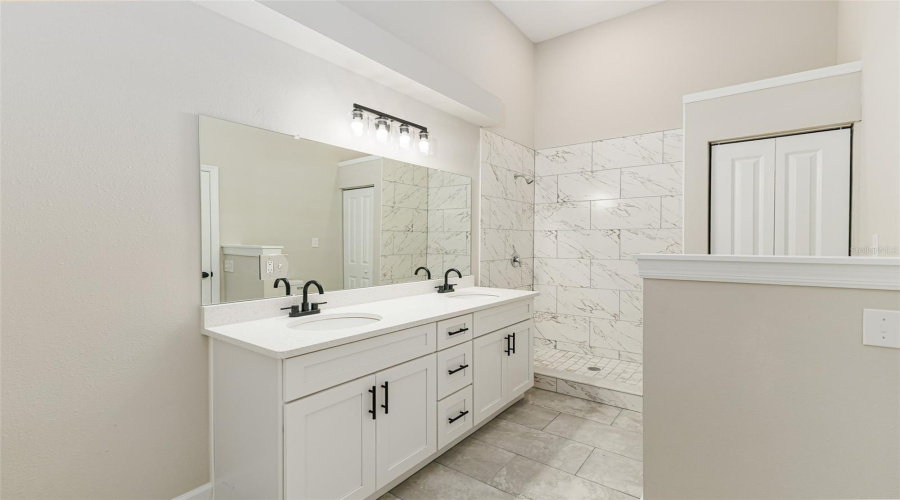 Lake Wales, Florida 33898, 3 Bedroom Bedrooms, ,2 Bathroombathrooms,Residential,For Sale,Capps,0,Mfrl4963688