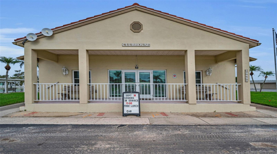 Largo, Florida 33773, 2 Bedroom Bedrooms, ,2 Bathroombathrooms,Residential,For Sale,Tahitian,0,Mfrtb8529171