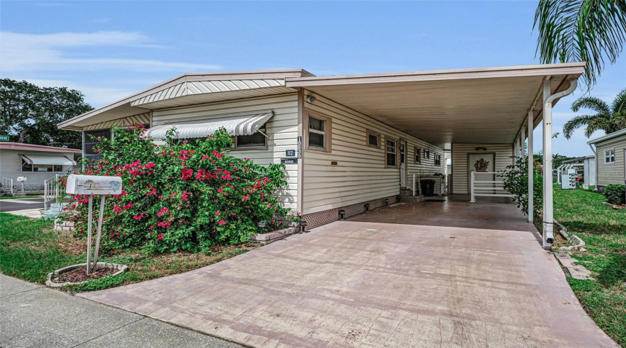Largo, Florida 33773, 2 Bedroom Bedrooms, ,2 Bathroombathrooms,Residential,For Sale,Tahitian,0,Mfrtb8529171