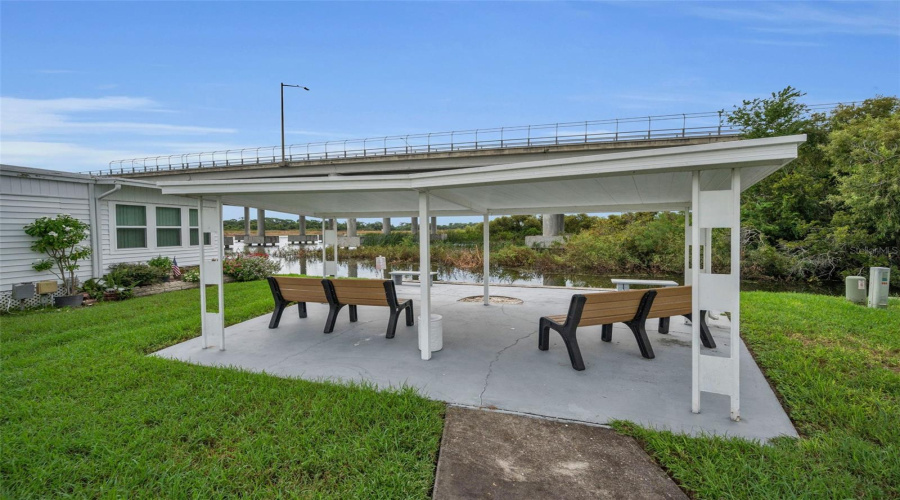 Largo, Florida 33773, 2 Bedroom Bedrooms, ,2 Bathroombathrooms,Residential,For Sale,Tahitian,0,Mfrtb8529171