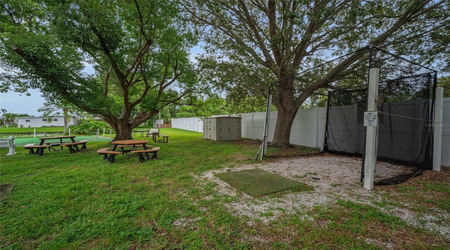 Largo, Florida 33773, 2 Bedroom Bedrooms, ,2 Bathroombathrooms,Residential,For Sale,Tahitian,0,Mfrtb8529171