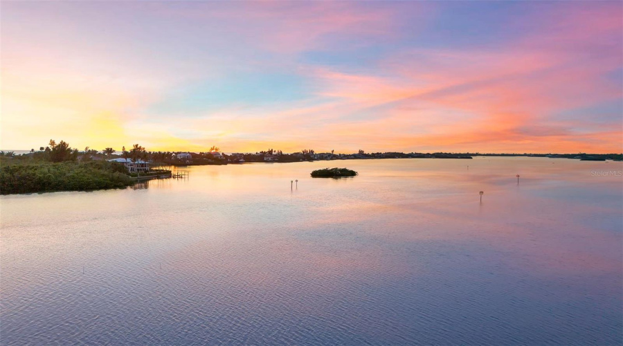 Nokomis, Florida 34275, 3 Bedroom Bedrooms, ,2 Bathroombathrooms,Residential,For Sale,Laurel,0,Mfra4694029