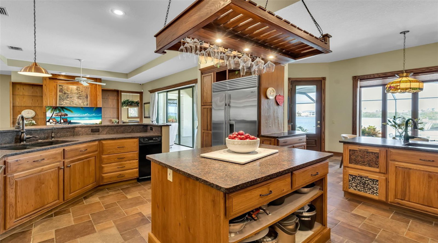 Nokomis, Florida 34275, 3 Bedroom Bedrooms, ,2 Bathroombathrooms,Residential,For Sale,Laurel,0,Mfra4694029
