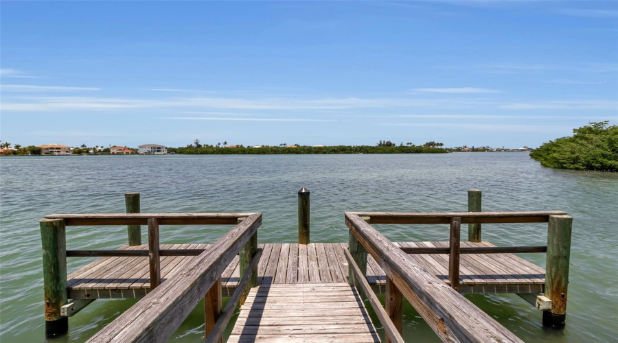 Nokomis, Florida 34275, 3 Bedroom Bedrooms, ,2 Bathroombathrooms,Residential,For Sale,Laurel,0,Mfra4694029