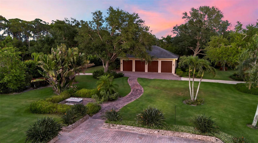 Nokomis, Florida 34275, 3 Bedroom Bedrooms, ,2 Bathroombathrooms,Residential,For Sale,Laurel,0,Mfra4694029
