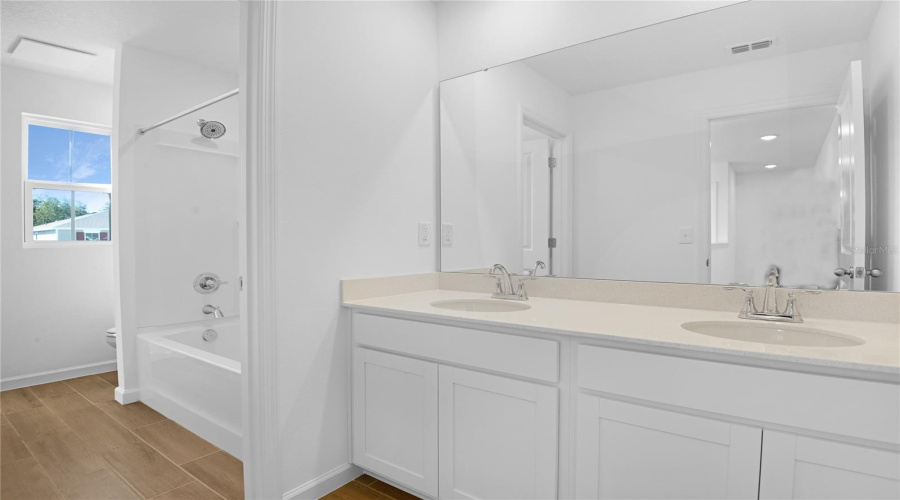 Ocala, Florida 34474, 4 Bedroom Bedrooms, ,2 Bathroombathrooms,Residential,For Sale,64Th,0,Mfrs5131099