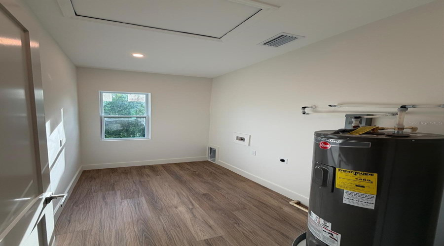Tampa, Florida 33610, 4 Bedroom Bedrooms, ,3 Bathroombathrooms,Residential,For Sale,17Th,0,Mfrtb8530430