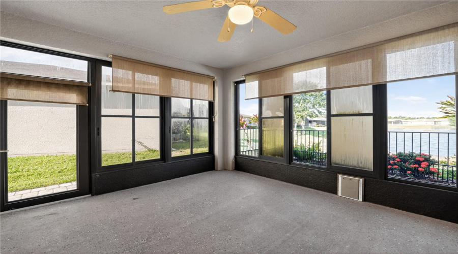 Kissimmee, Florida 34759, 2 Bedroom Bedrooms, ,2 Bathroombathrooms,Residential,For Sale,Presido Park,0,Mfrtb8429298