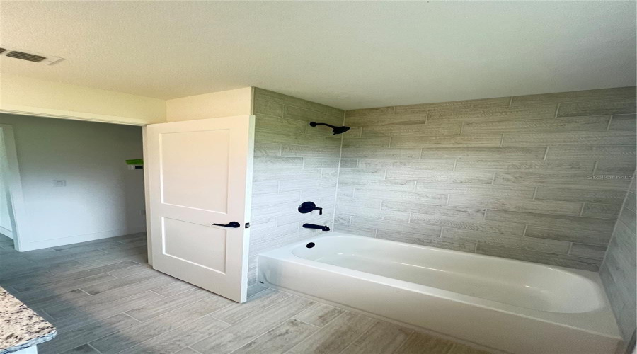 Dade City, Florida 33523, 4 Bedroom Bedrooms, ,2 Bathroombathrooms,Residential,For Sale,Hidden View Circle,0,Mfrtb8456366
