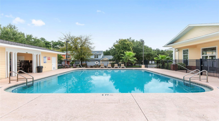 Gainesville, Florida 32605, 2 Bedroom Bedrooms, ,2 Bathroombathrooms,Residential,For Sale,29Th,0,Mfrgc541564