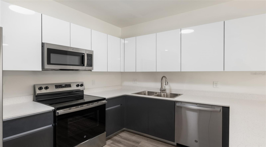 Gainesville, Florida 32605, 2 Bedroom Bedrooms, ,2 Bathroombathrooms,Residential,For Sale,29Th,0,Mfrgc541564