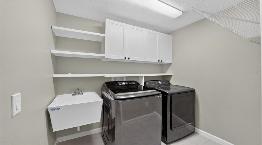 The Villages, Florida 32163, 3 Bedroom Bedrooms, ,2 Bathroombathrooms,Residential,For Sale,Connor,0,Mfrg5115705