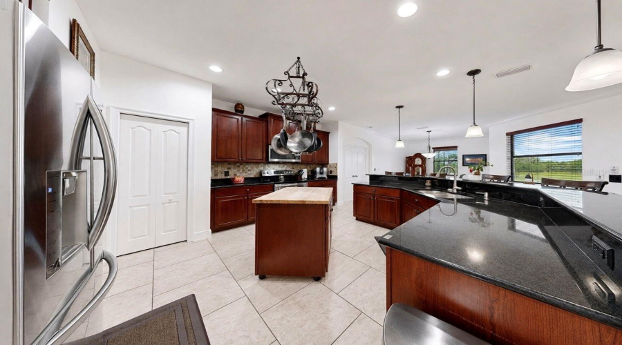 Apollo Beach, Florida 33572, 4 Bedroom Bedrooms, ,3 Bathroombathrooms,Residential,For Sale,Sandy Shell,0,Mfrtb8536465